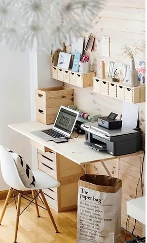 bureau 2.JPG